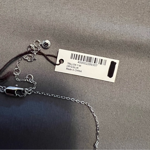 Henri Bendel Necklace - Picture 3 of 3